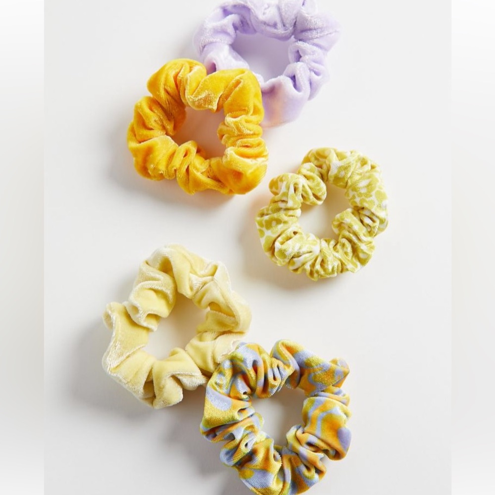 Urban Outfitters Velvet Scrunchie Set